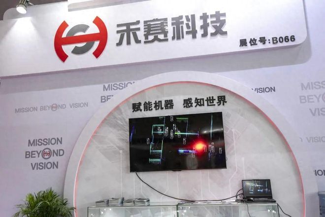 中美谈了2天,拜登想要借钱,美对华连退3步,中方再增119亿美债